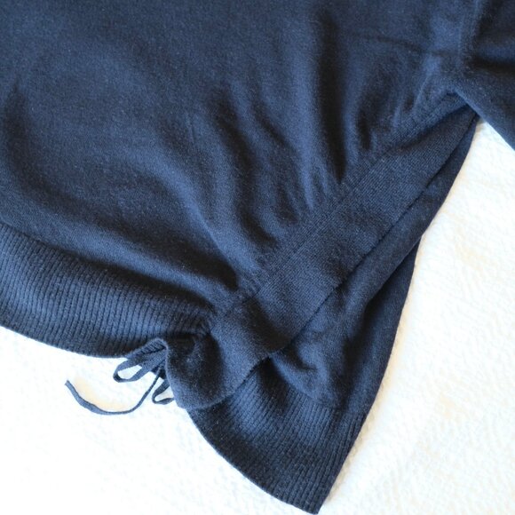 VINCE 100% Cashmere Cinched Side Navy Crew Neck Sweater - Picture 4 of 10